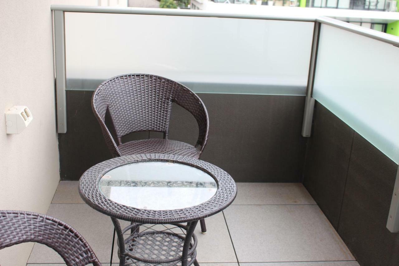 Poplar Box Hill Apartment Exterior photo